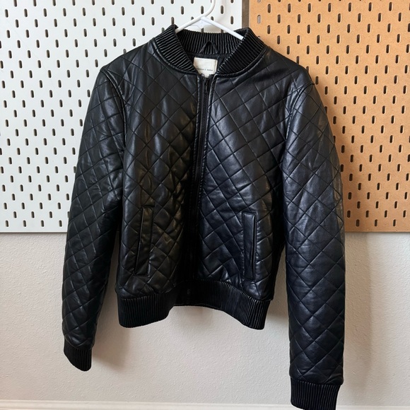 SILENCE + NOISE Quilted Vegan Leather Bomber Jacket - Picture 5 of 12